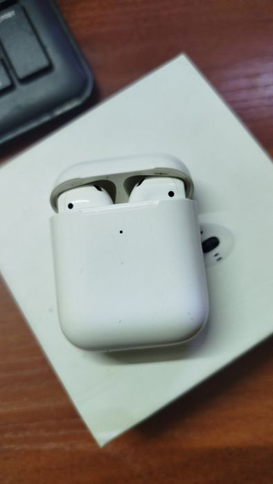 Airpods оригинальные наушники.