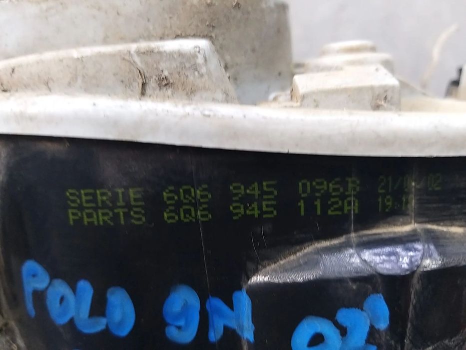 Stop tripla lampa dreapta vw polo 9n 62409r 6q6945096b 6q6945112a