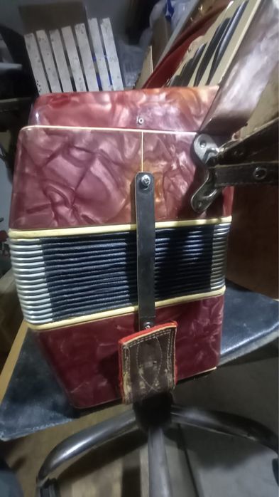 Продам аккордеон