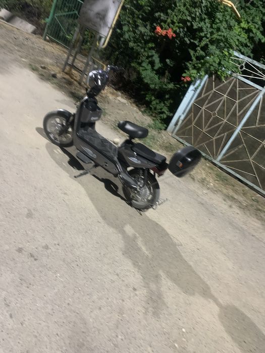 Скутер в отличном состояний