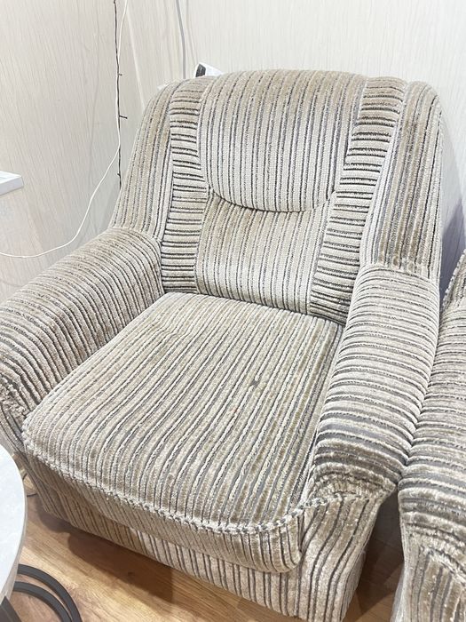 Продам диван и 2 кресла