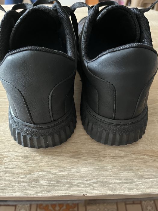 Обувки на La polo