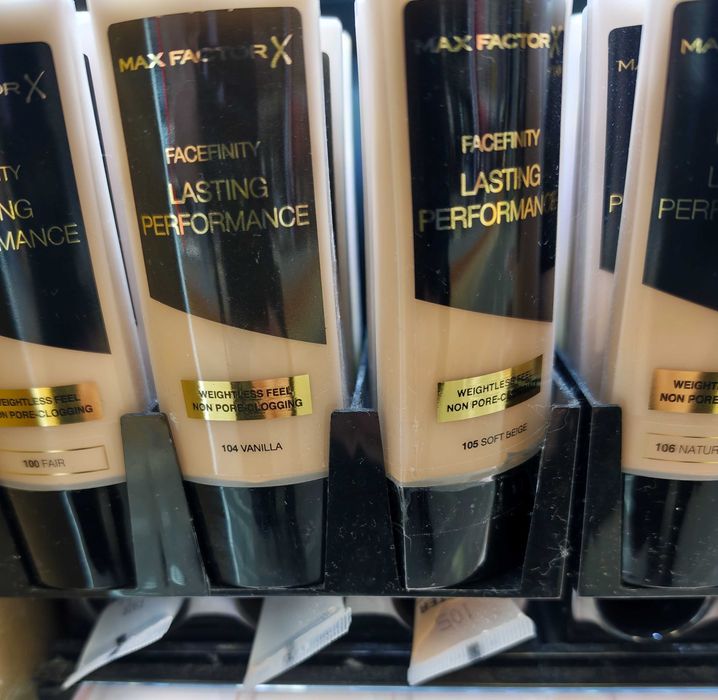 Фон дьо тен MaxFactor