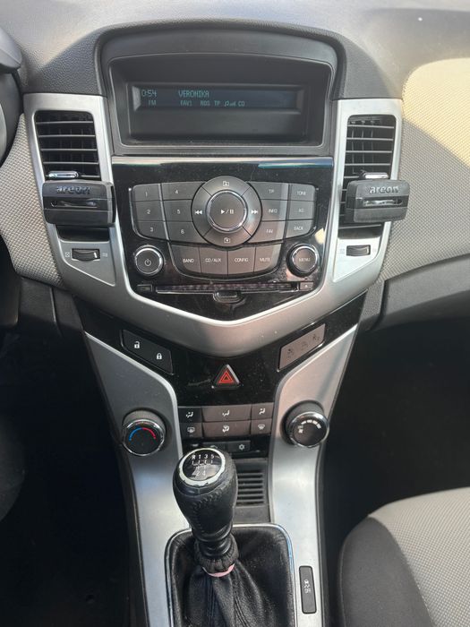 Chevrolet Cruze 1.8 на части