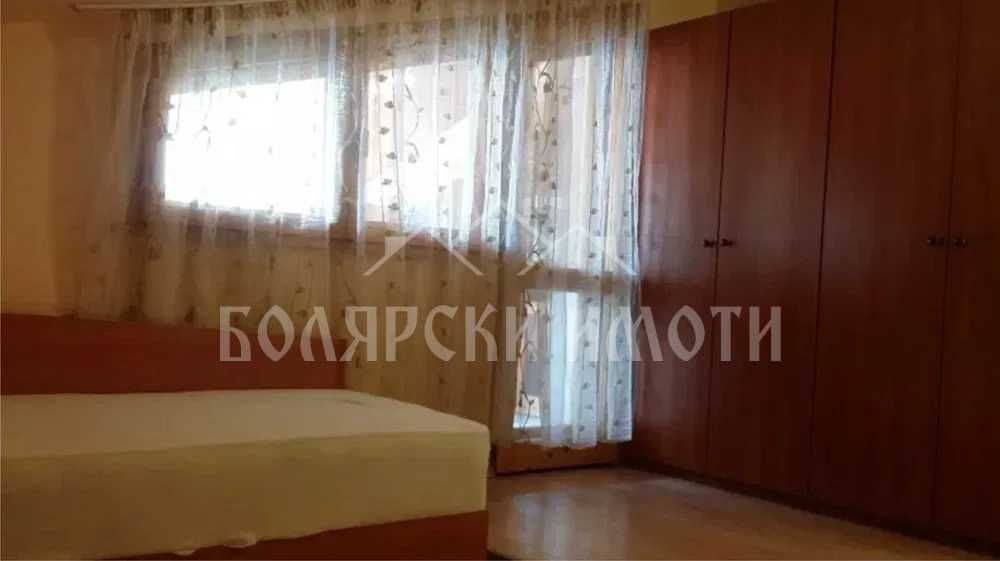 Дава се под наем Тристаен апартамент в Велико Търново, Център - 65 кв.м за 331.5 € - Снимка #4