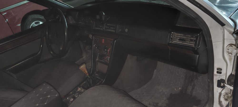 Mercedes Benz 124