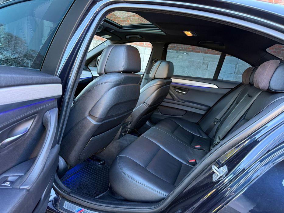 Vând BMW 530xd LCI M pachet pe serie, 3 butoane, Trapa, Ceasuri digitale, RAR Efectuat