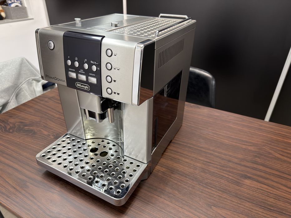 Espresor automat Delonghi PrimaDonna - garantie