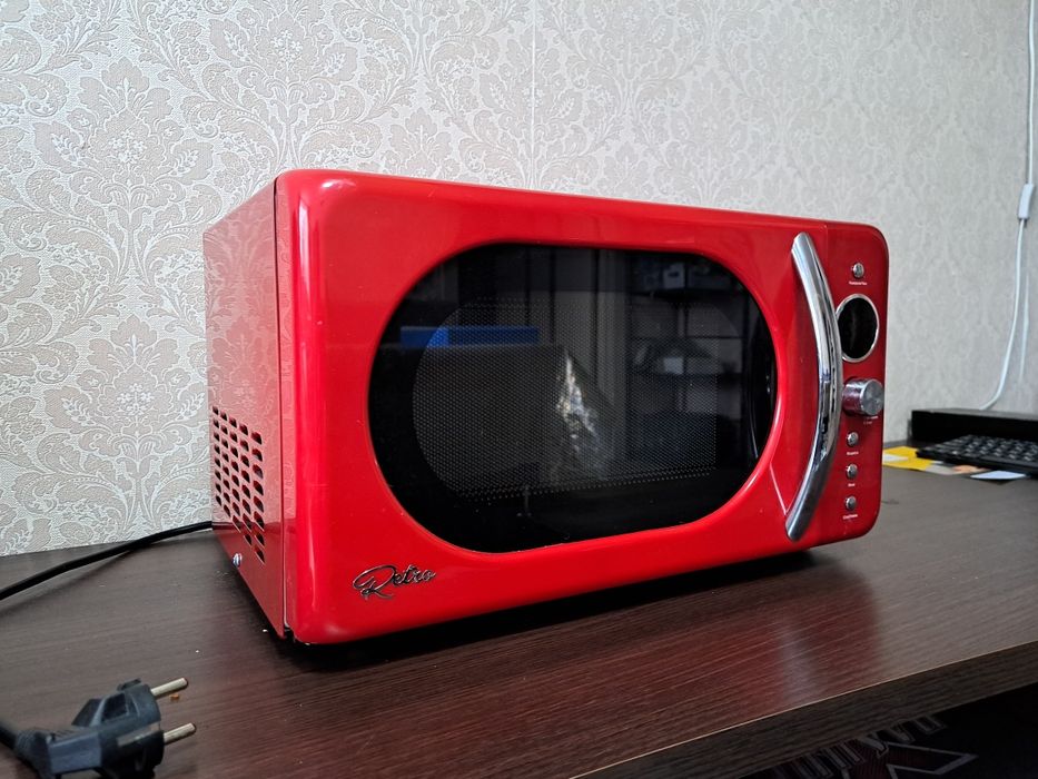 Микроволновка DEXP EC-70 красный