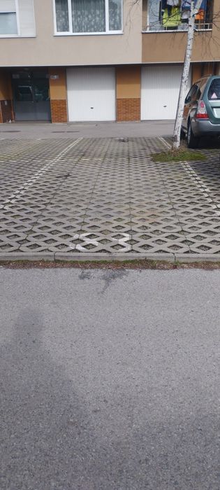 Паркомясто под наем