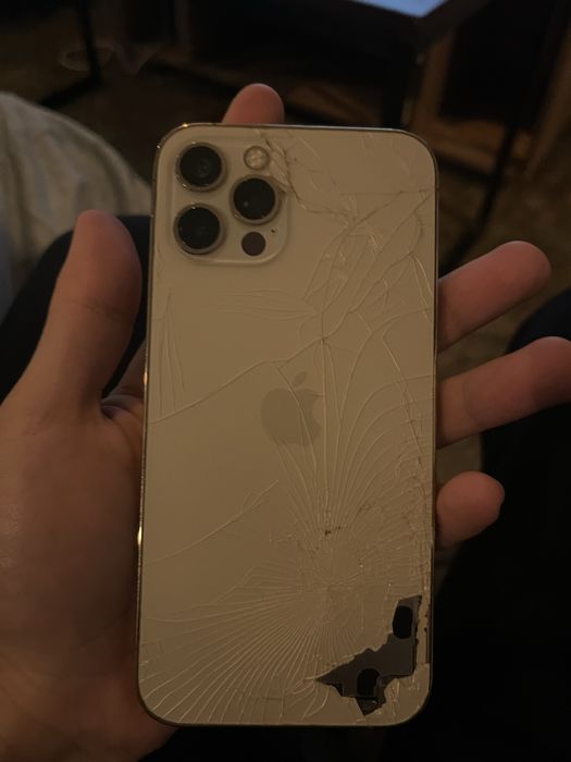 продам айфон 12 про