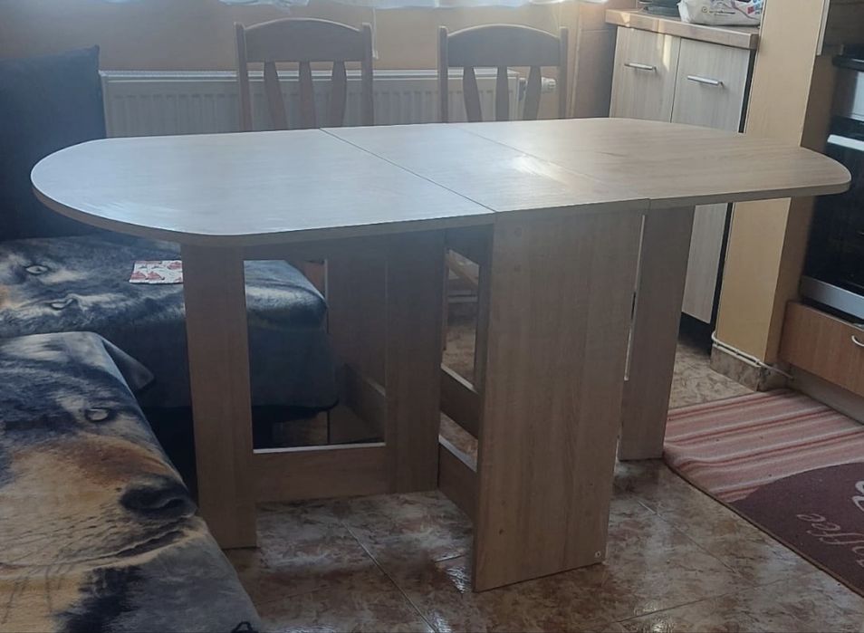 Маса - Jysk за 6 стола