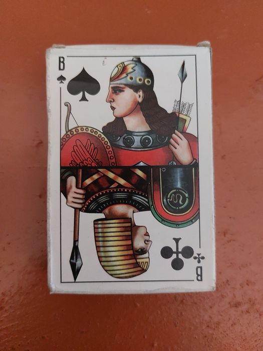 Карты игральные.           .         .