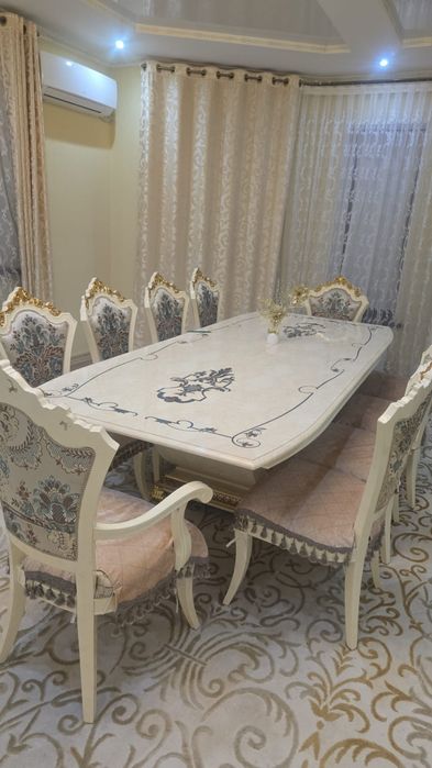 Стол стулья, каммот, сервант набор