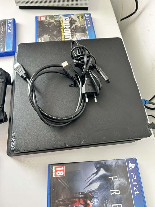 Playstation 4 slim 1Terra
