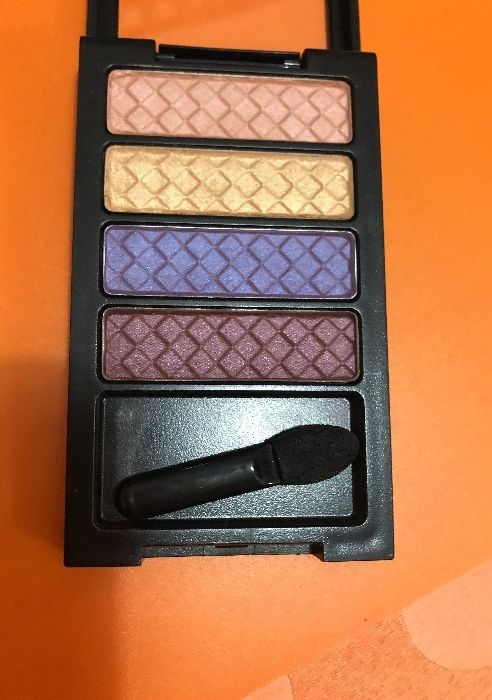 маркови оригинални модерни перлени сенки Ревлон Топ актуални цветове26