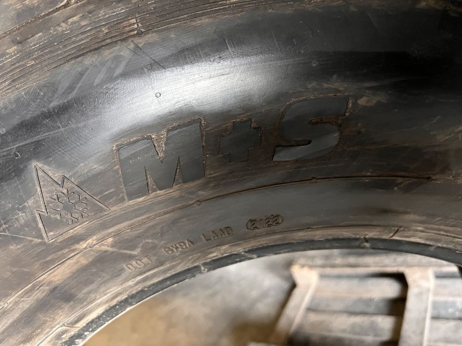 2 anvelope camion tractiune 315/70/22.5 , Truckstar , 13-14 mm