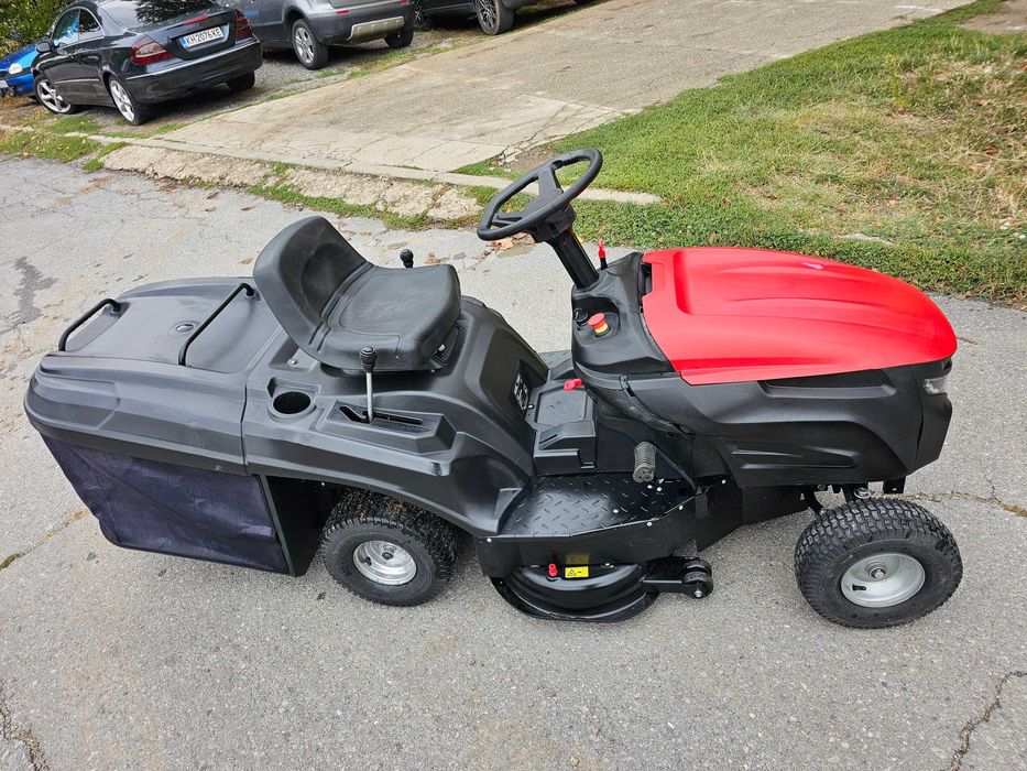 Тракторна Косачка НОВА, ЧИСТО НОВА.