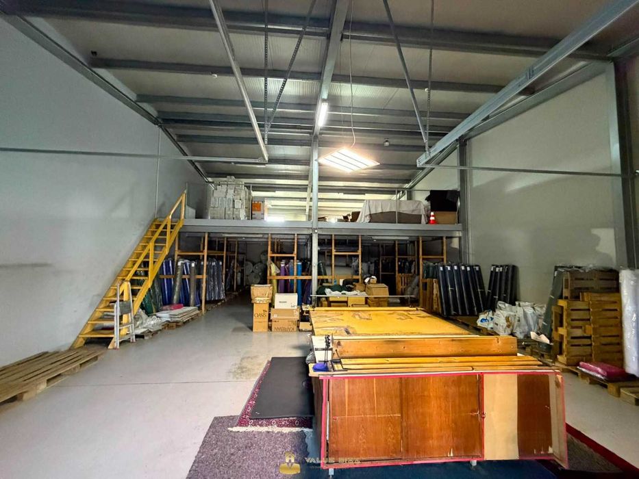 INVESTIȚIE PREMIUM | Proprietate industrială cu chiriași existenți | 4.400 mp teren | 1.700 mp construiți | Carei