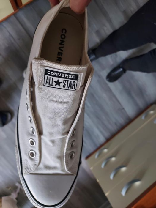 Teniși converse noi