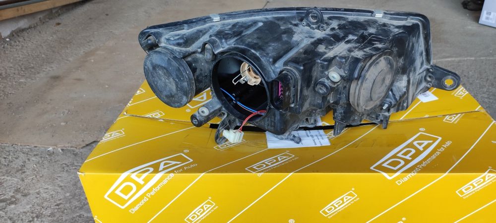 Продам фару на шкоду суперб