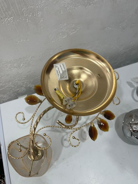 Люстры комнатные