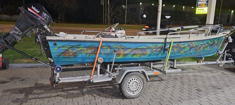 Barca+Motor 20CP+Peridoc=5100 EURO