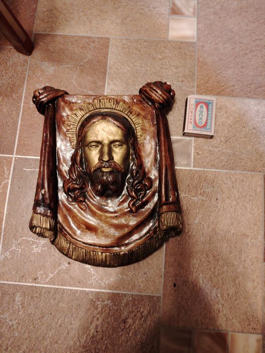 Портрет Иисуса из гипса