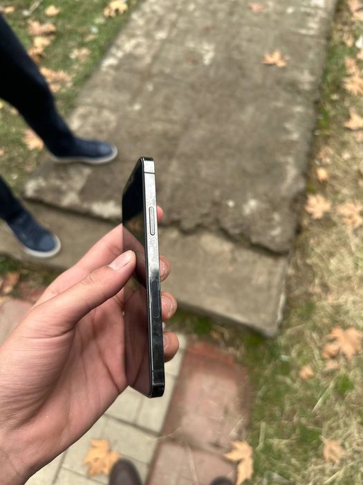 12 pro sotiladi holati yaxshi 128gb LL/a