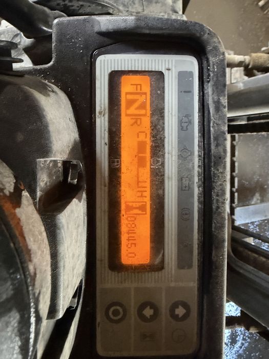 Продавам Мотокар Nissan 35