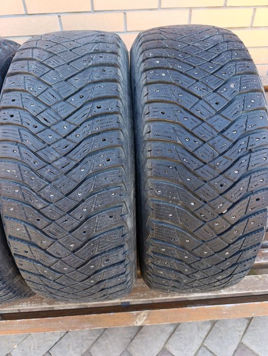 Шины зимние 225/55/R18 комплект б/у