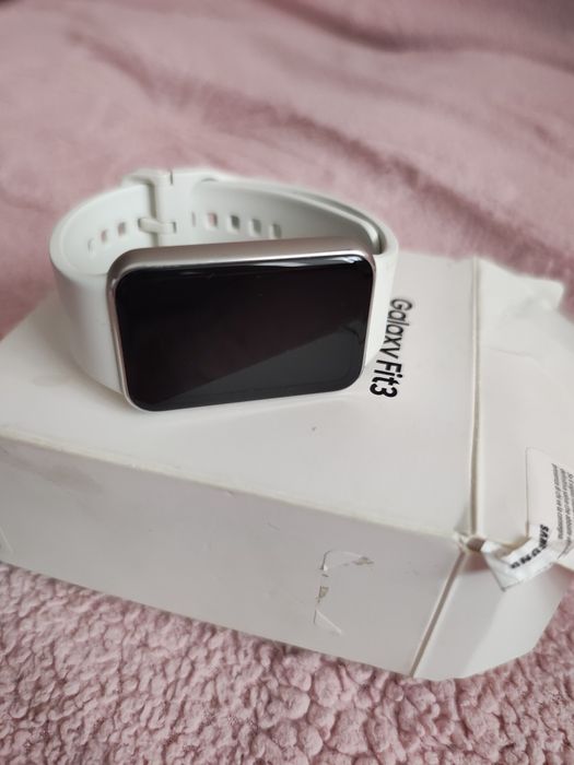 Huawei GT 3 и Самсунг fit 3
