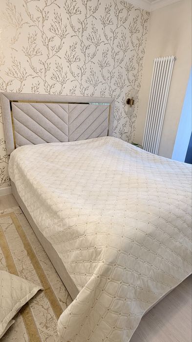 Срочно продам двухспальную кровать!