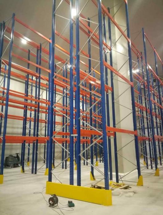 Rafturi metalice industriale second-hand pentru depozitare Europaleti L2.7M