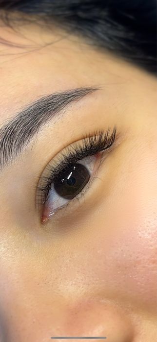 Наращивание ресниц от 250 000 сум