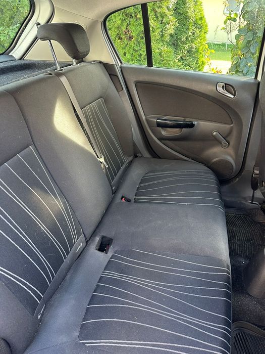 !DE VÂNZARE Opel Corsa!