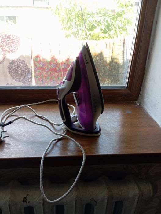 Утюг vitek прошу 3000тенге