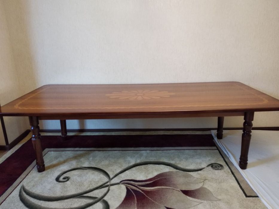 Катта размердаги стол 1,20*2,80 сотилади