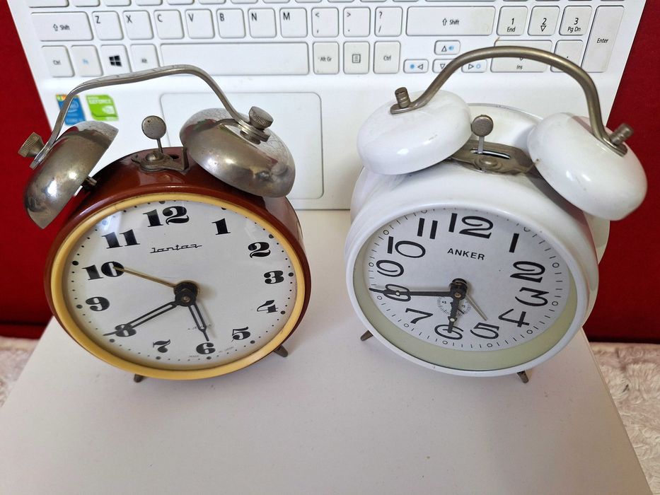 Ceas mecanic de masa desteptator Jantar Anker anii 60 70 retro vintage