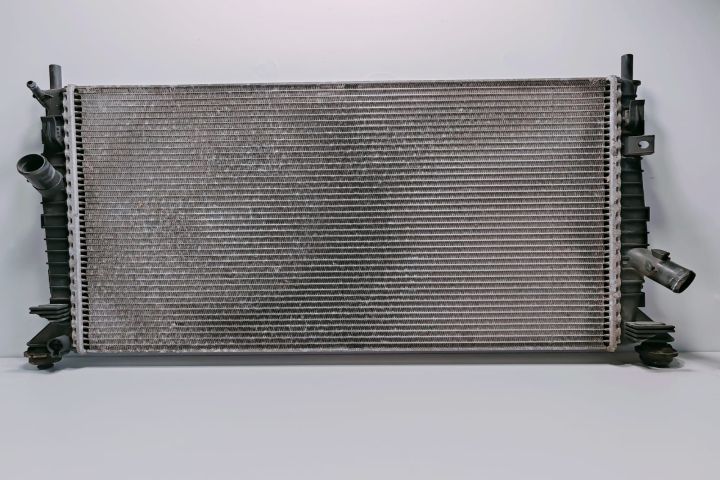 Radiator racire 3M5H8005TK Volvo V50 prima generatie seria