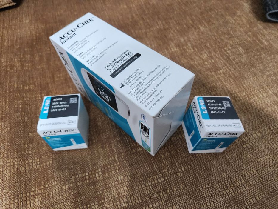 Glucometru Accu Chek Instant+10 Teste SIGILAT