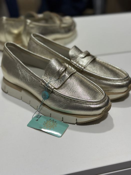 Продам лоферы Santoni