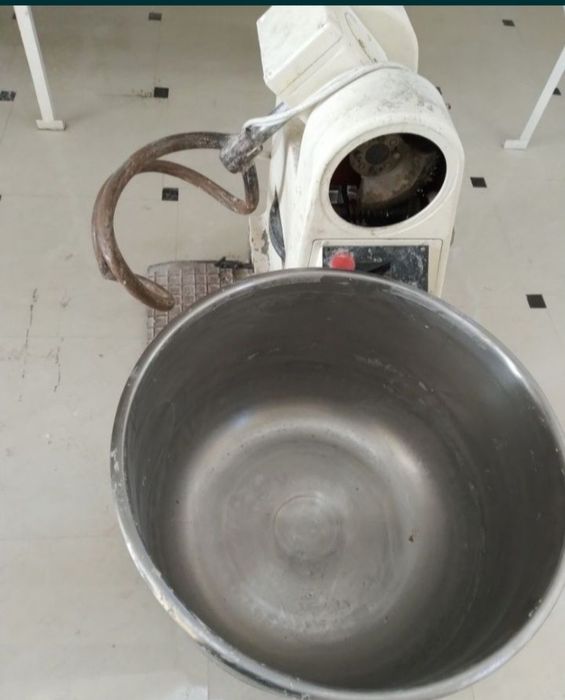 Мишалка для теста и форми для буханки