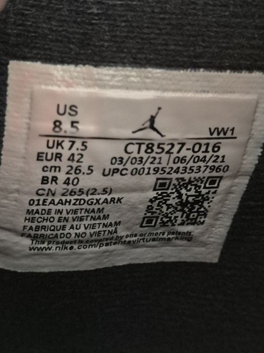 Air Jordan 4 Retro  Red Thunder 42