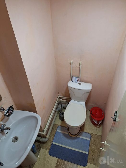 Yahshi locatsada, yonida maktab bog'cha, metro 1 km, kadastr bor