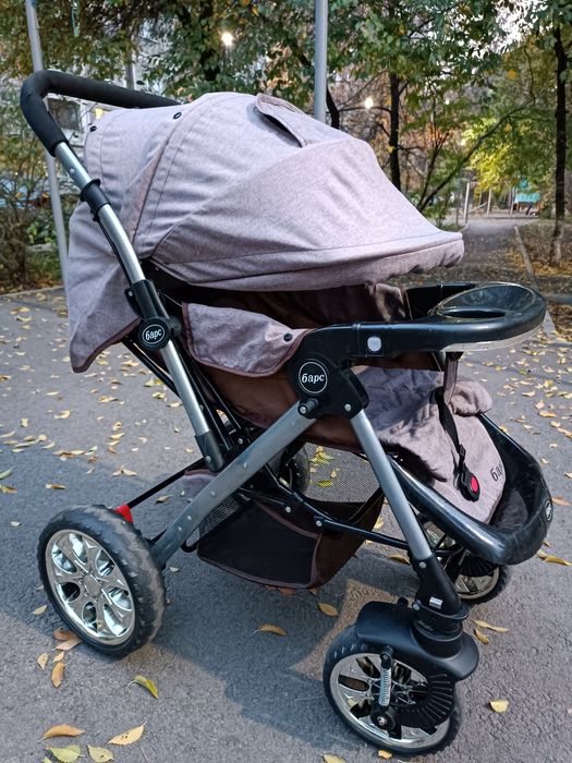 Отдам коляску барс