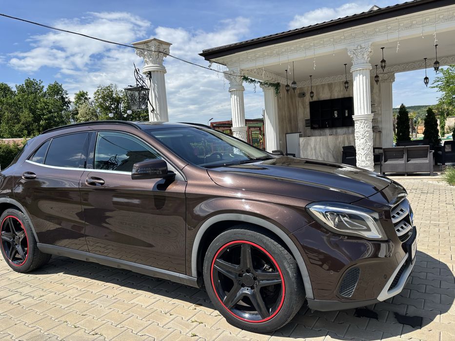 Mercedes Benz GLA
