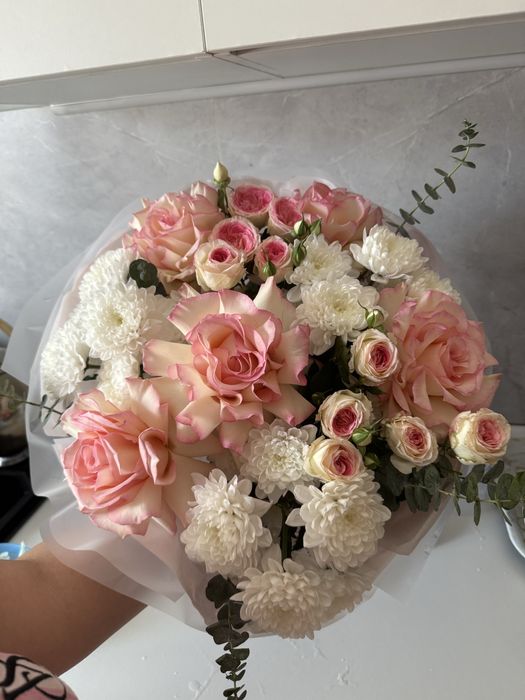 Гүл сатылады Цветы продается Актау