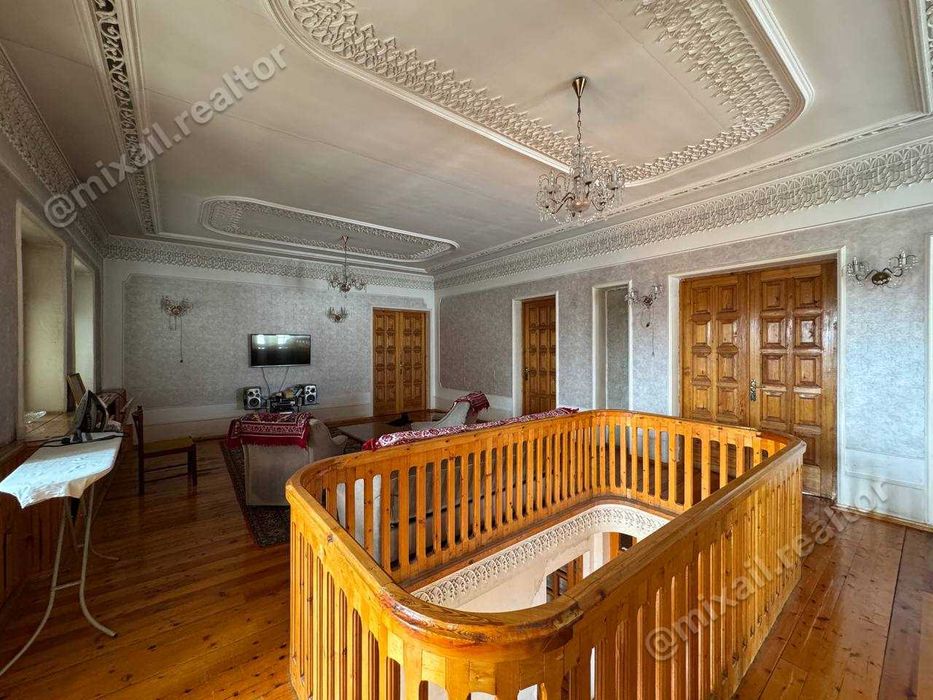 Продается 5-комн Дом, 309 м2, 9,33 сот, ор-р гостиница Россия (87648)