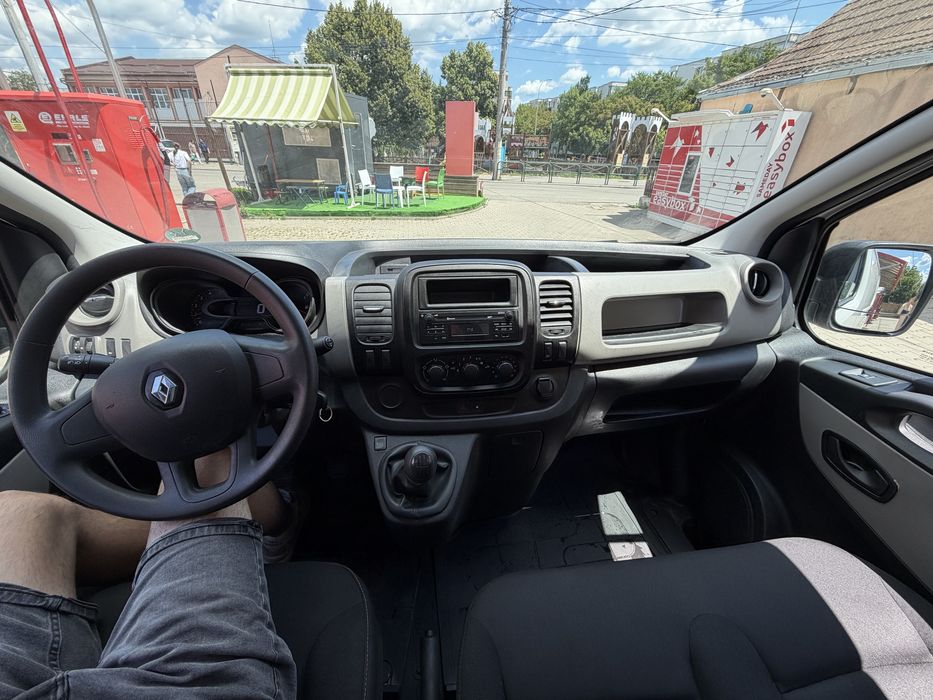 RENAULT Trafic 2018 — imagine 5